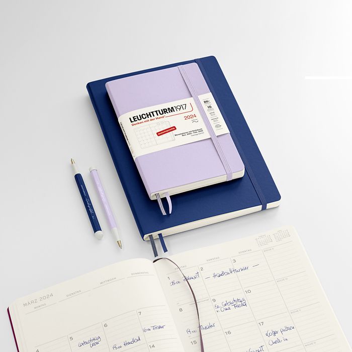 Monthly Planner with Notebook, german